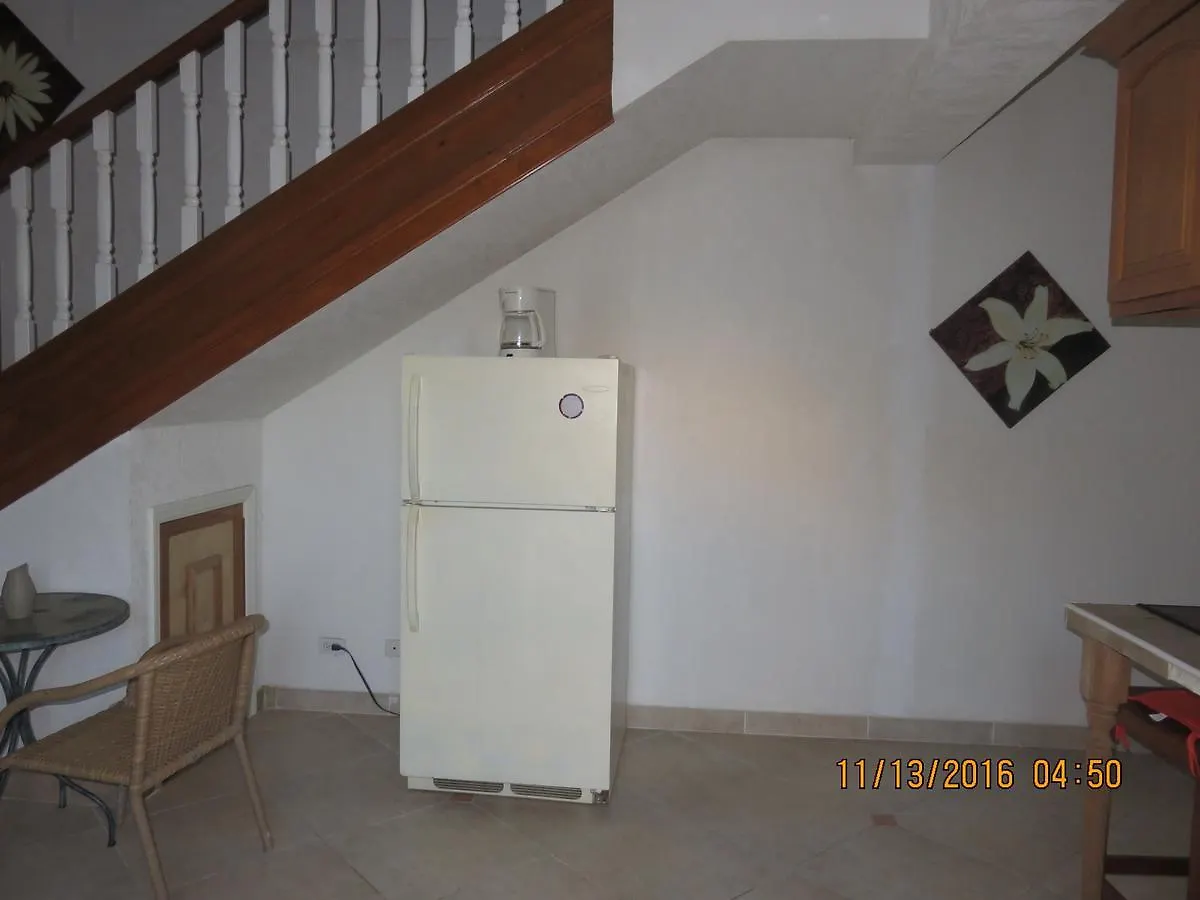 Winton Retreat Studio Apartment Nassau