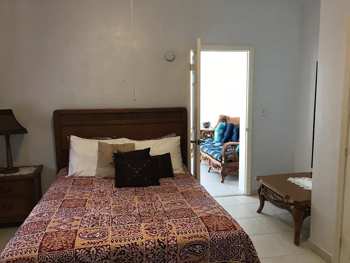 Winton Retreat Studio Apartment Nassau