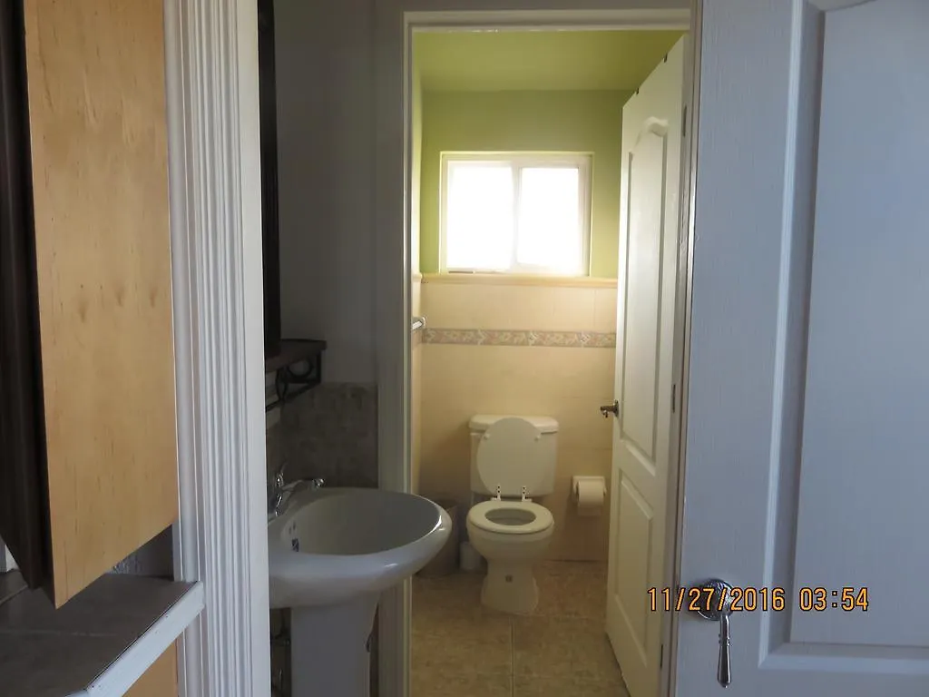 Winton Retreat Studio Apartment Nassau