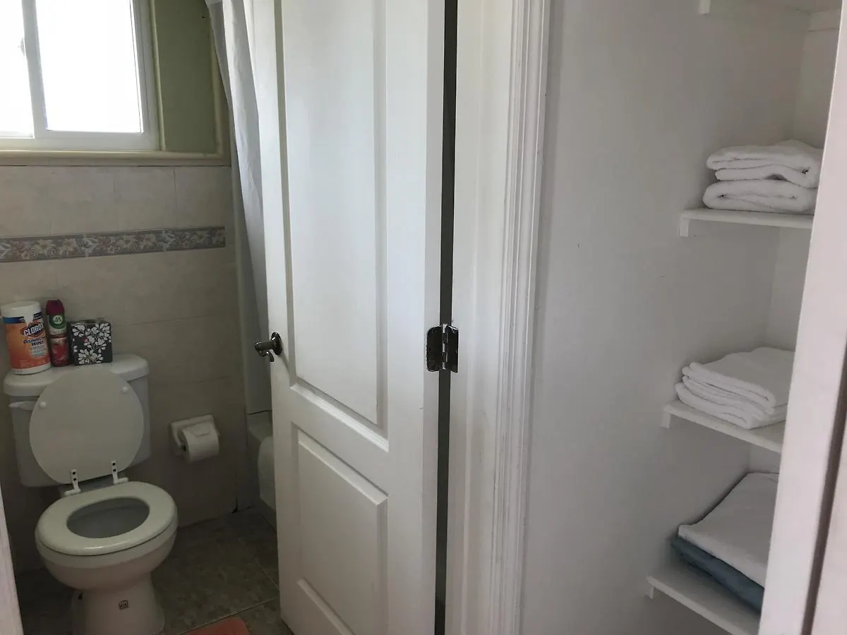 Winton Retreat Studio Apartment Nassau