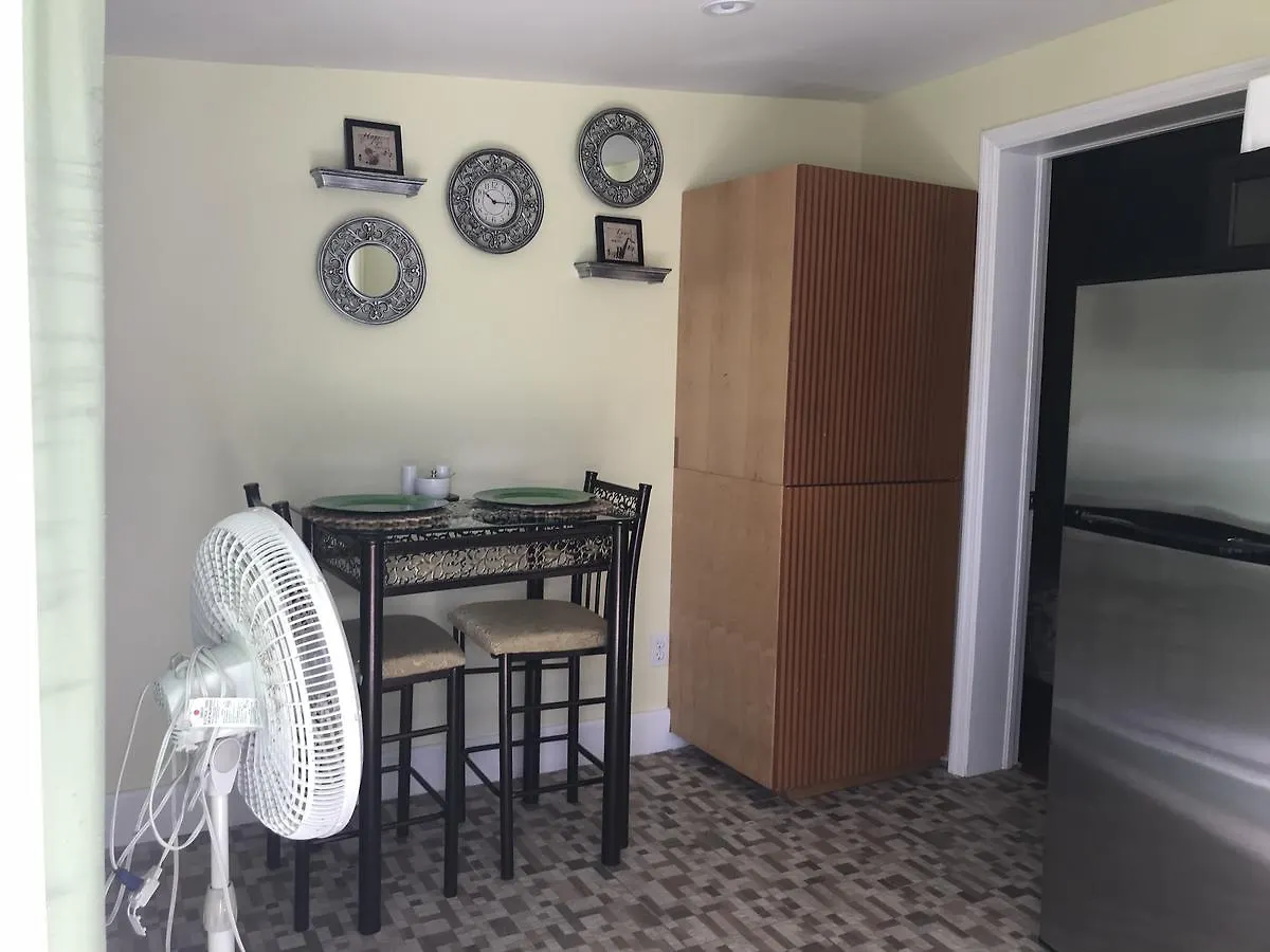 Winton Retreat Studio Apartment Nassau