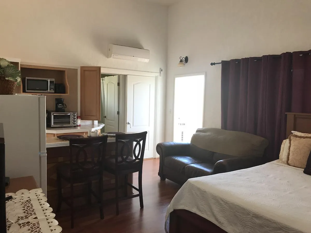 Winton Retreat Studio Apartment Nassau