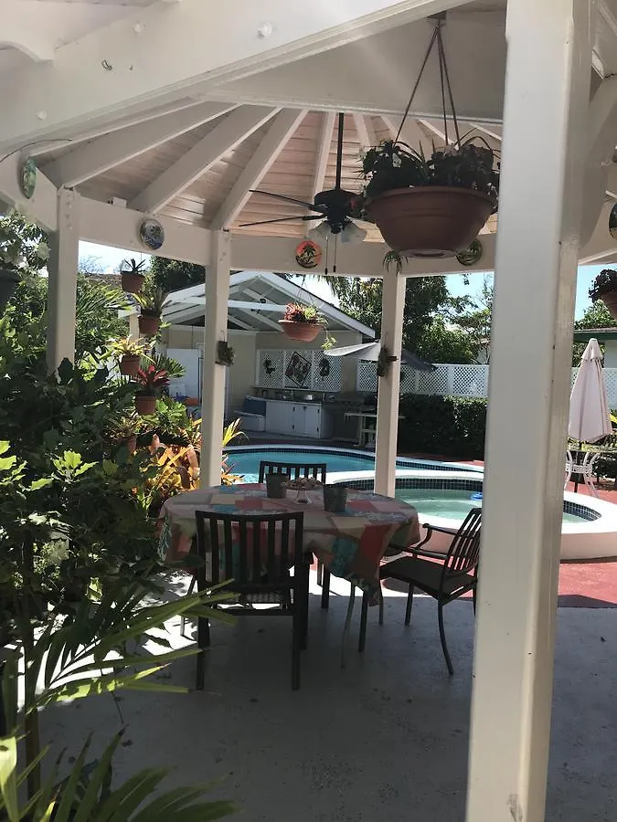 Winton Retreat Studio Apartment Nassau