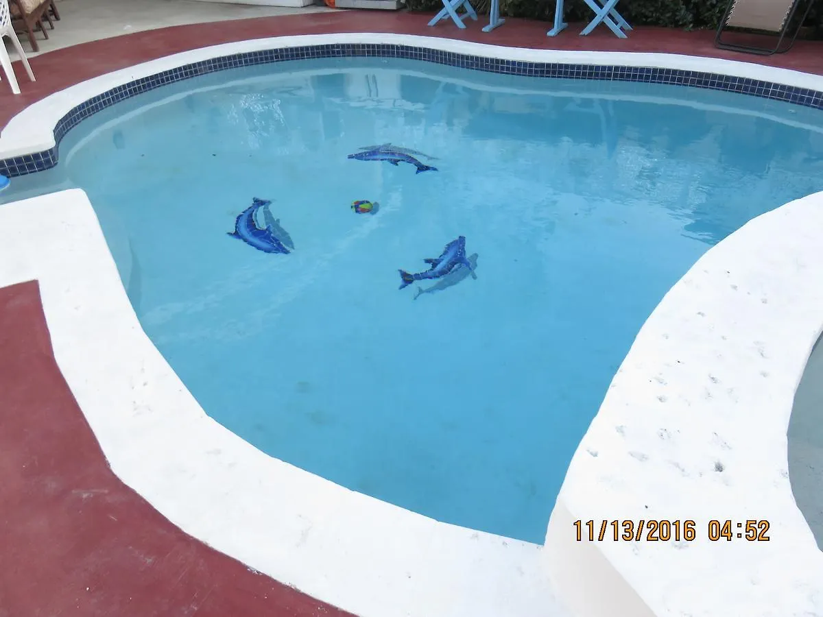 Winton Retreat Studio Apartment Nassau Bahamas