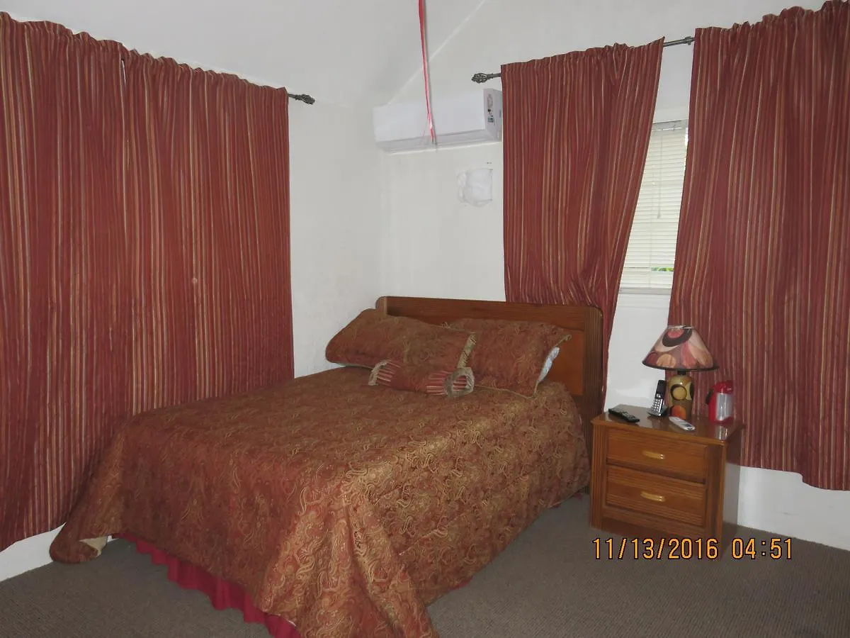Winton Retreat Studio Apartment Nassau 0*,